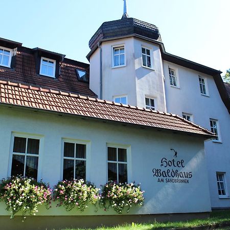 Hotel Waldhaus Romhild ภายนอก รูปภาพ