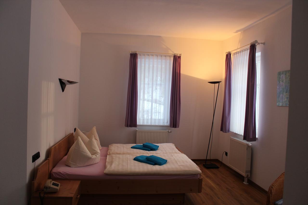 Hotel Waldhaus Romhild ภายนอก รูปภาพ